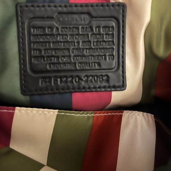 Coach Legacy City Willis  Satchel EUC - Picture 14 of 15